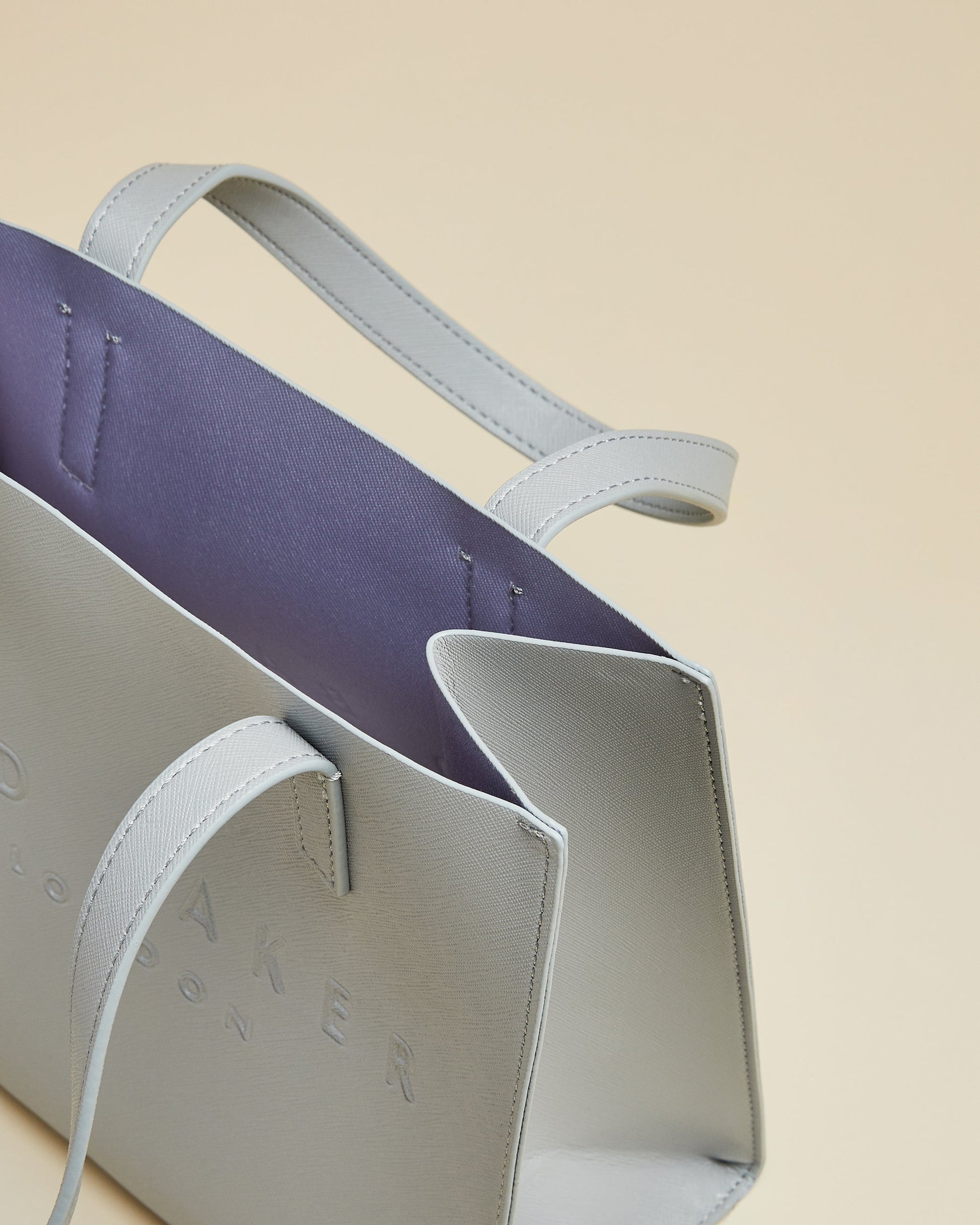 Women's Seacon-Crosshatch Small Icon Bag Lt-Grey Ted Baker South Africa