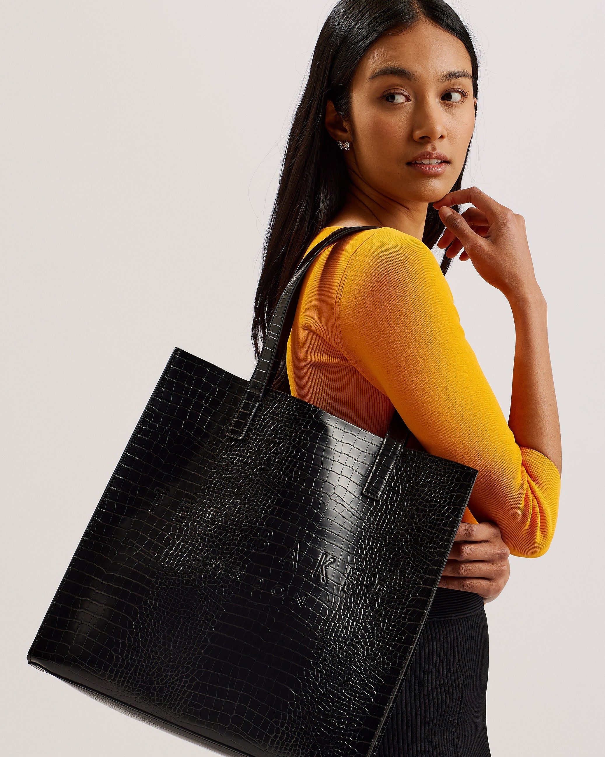 Women's Croccon-Croc Effect Large Icon Bag Black Ted Baker South Africa Bellabags