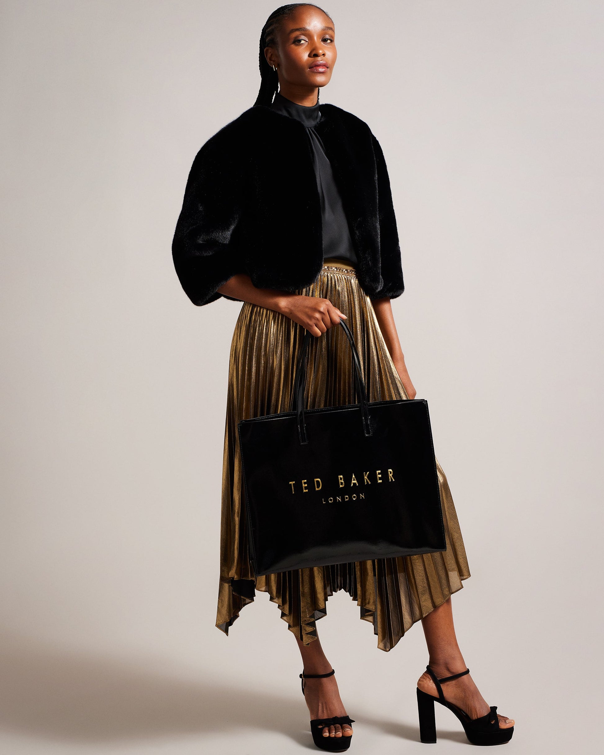 Women's Crikon-Crinkle Extra Large Icon Bag Black Ted Baker South Africa