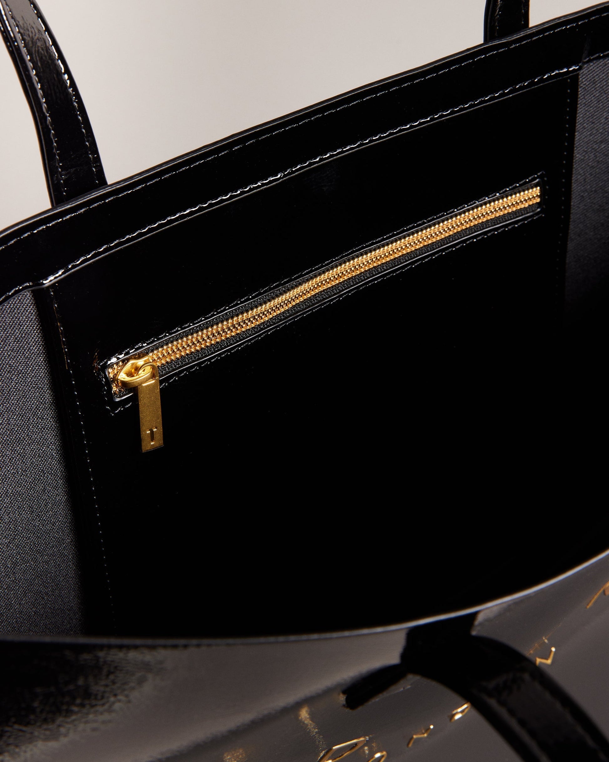 Women's Crikon-Crinkle Extra Large Icon Bag Black Ted Baker South Africa