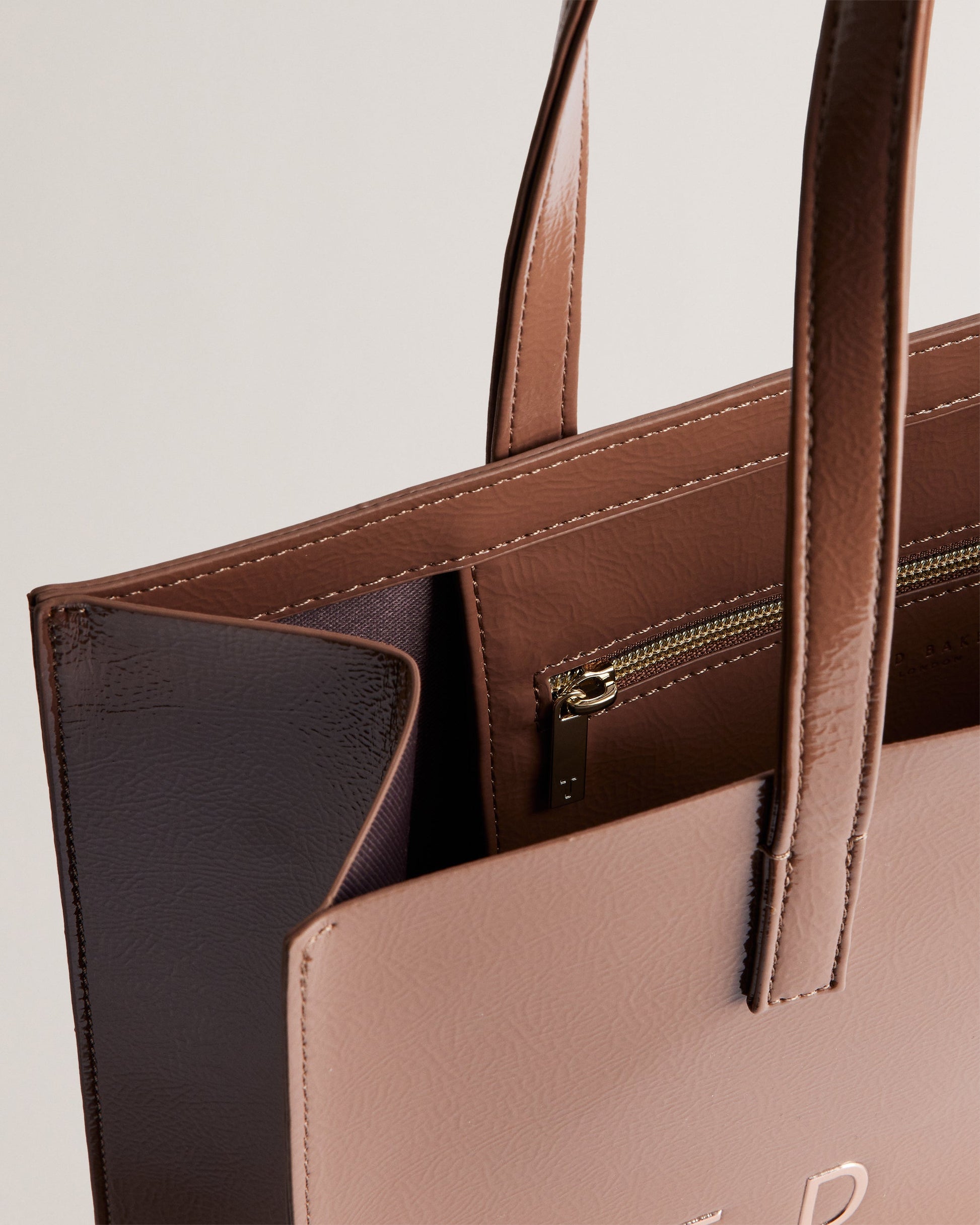 Women's CRINKON-Crinkle Large Icon Bag Taupe Ted Baker South Africa