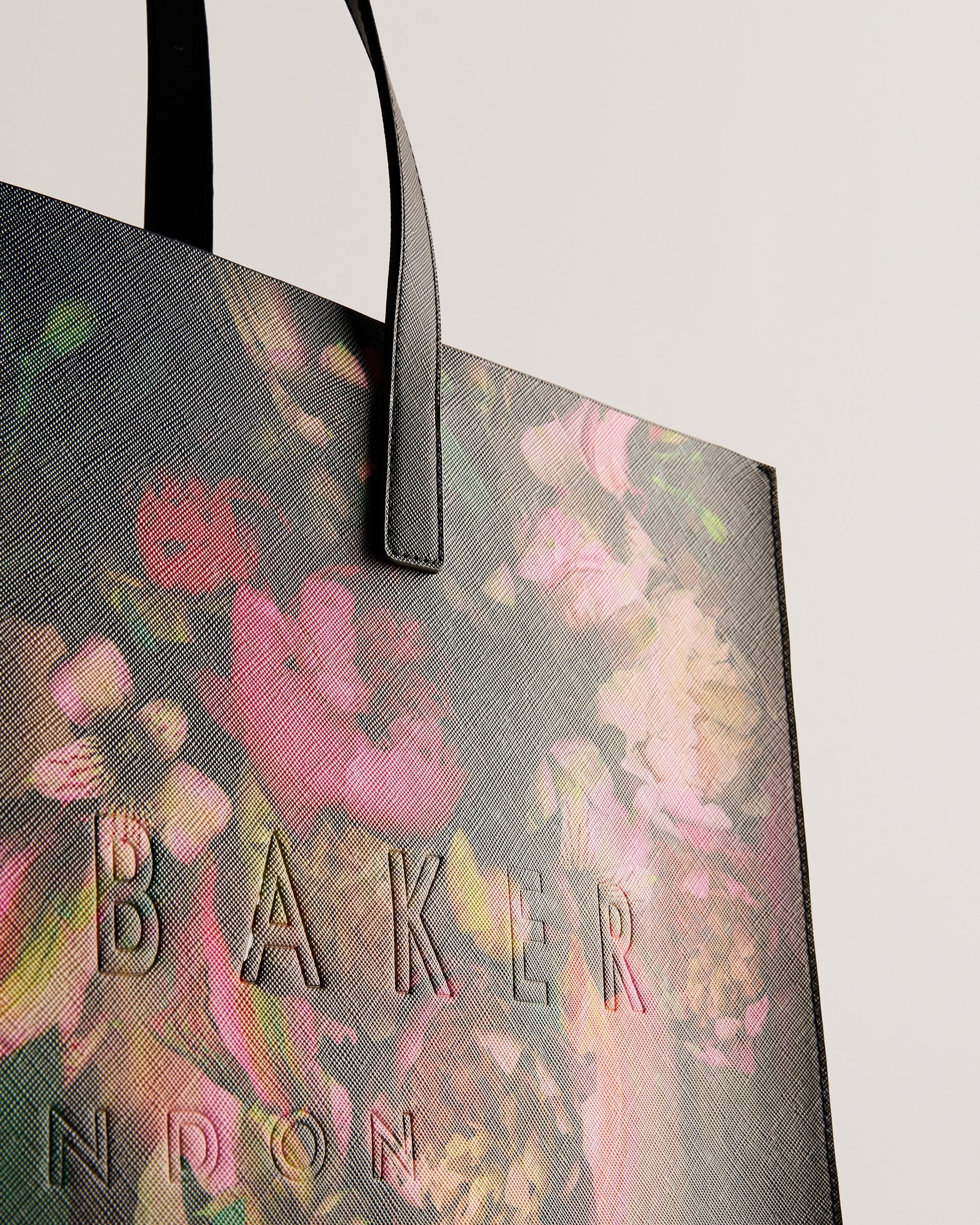 Women's Safyna-Printed Extra Large Icon Bag Jet-Black Ted Baker South Africa