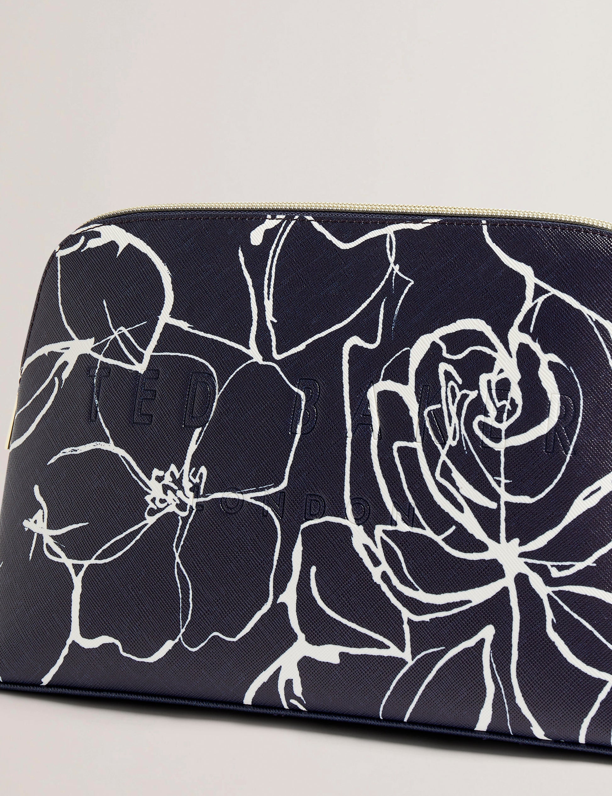 Women's ALIUMI-Linear Rose Large Washbag Navy Ted Baker South Africa