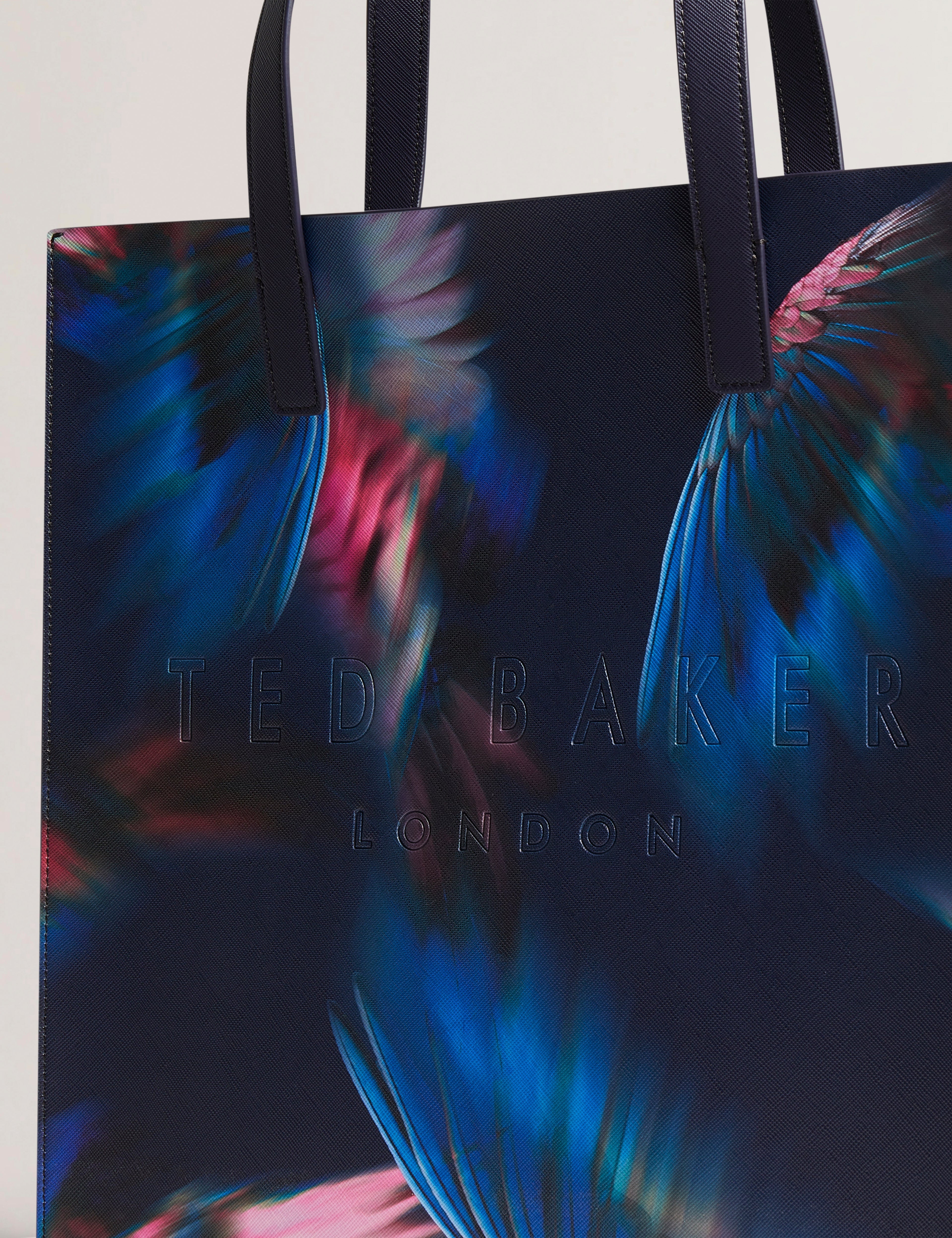 Women's FEAKKON-Feather Print Large Icon Bag Navy Ted Baker South Africa Bellabags
