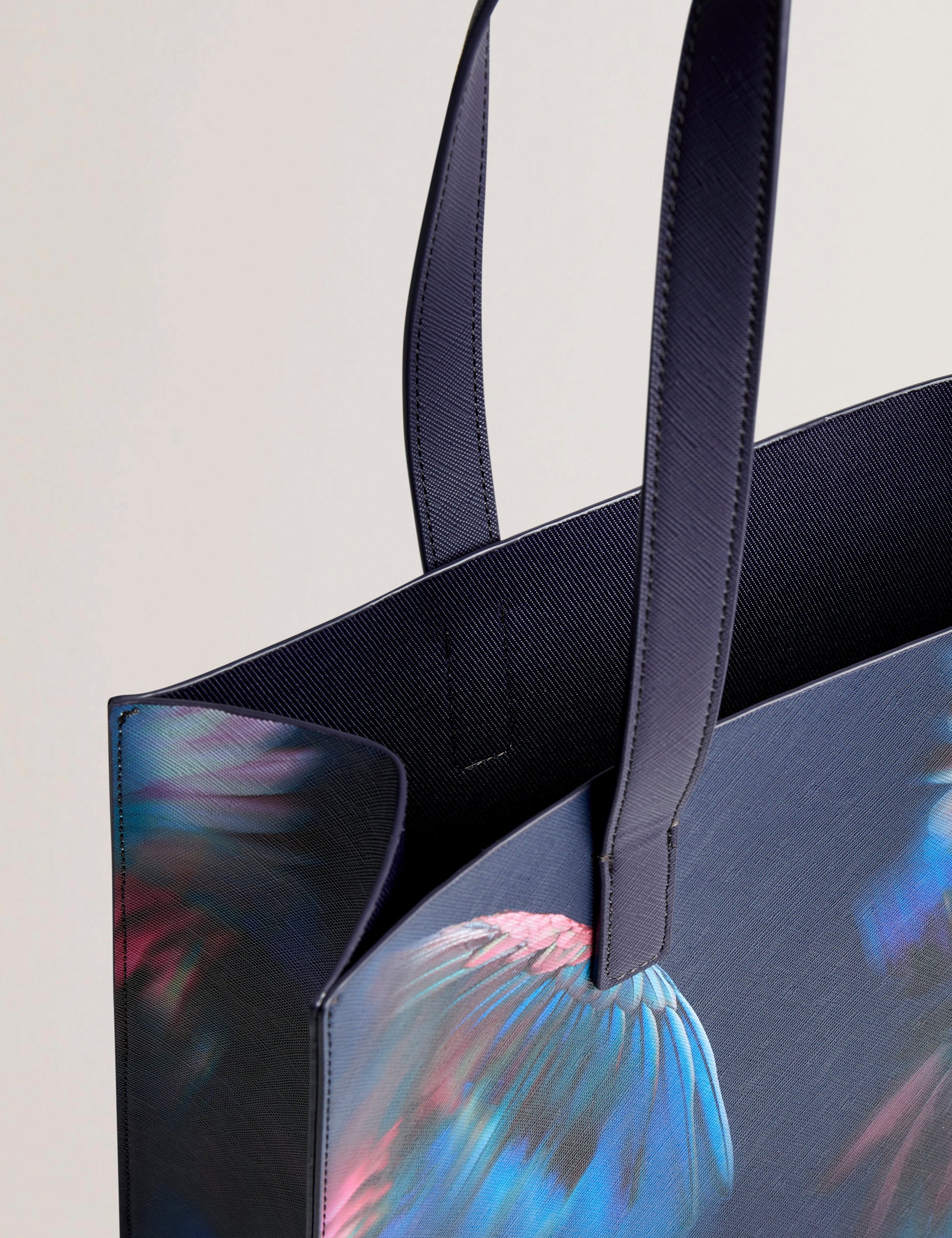 Women's FEAKKON-Feather Print Large Icon Bag Navy Ted Baker South Africa