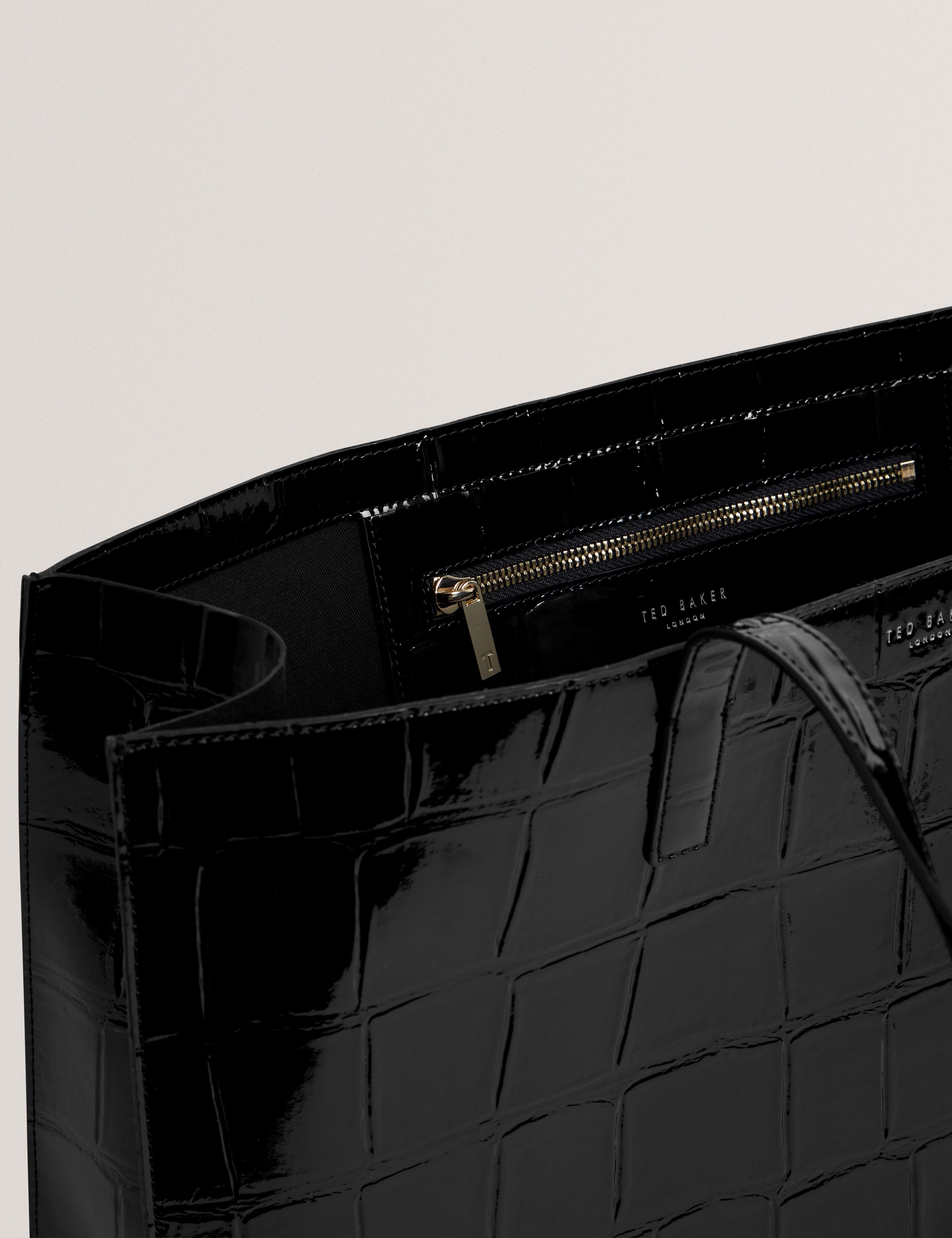 Women's VIVVIEN: Croc Effect Extra Large Icon Bag Ted Baker South Africa Bellabags