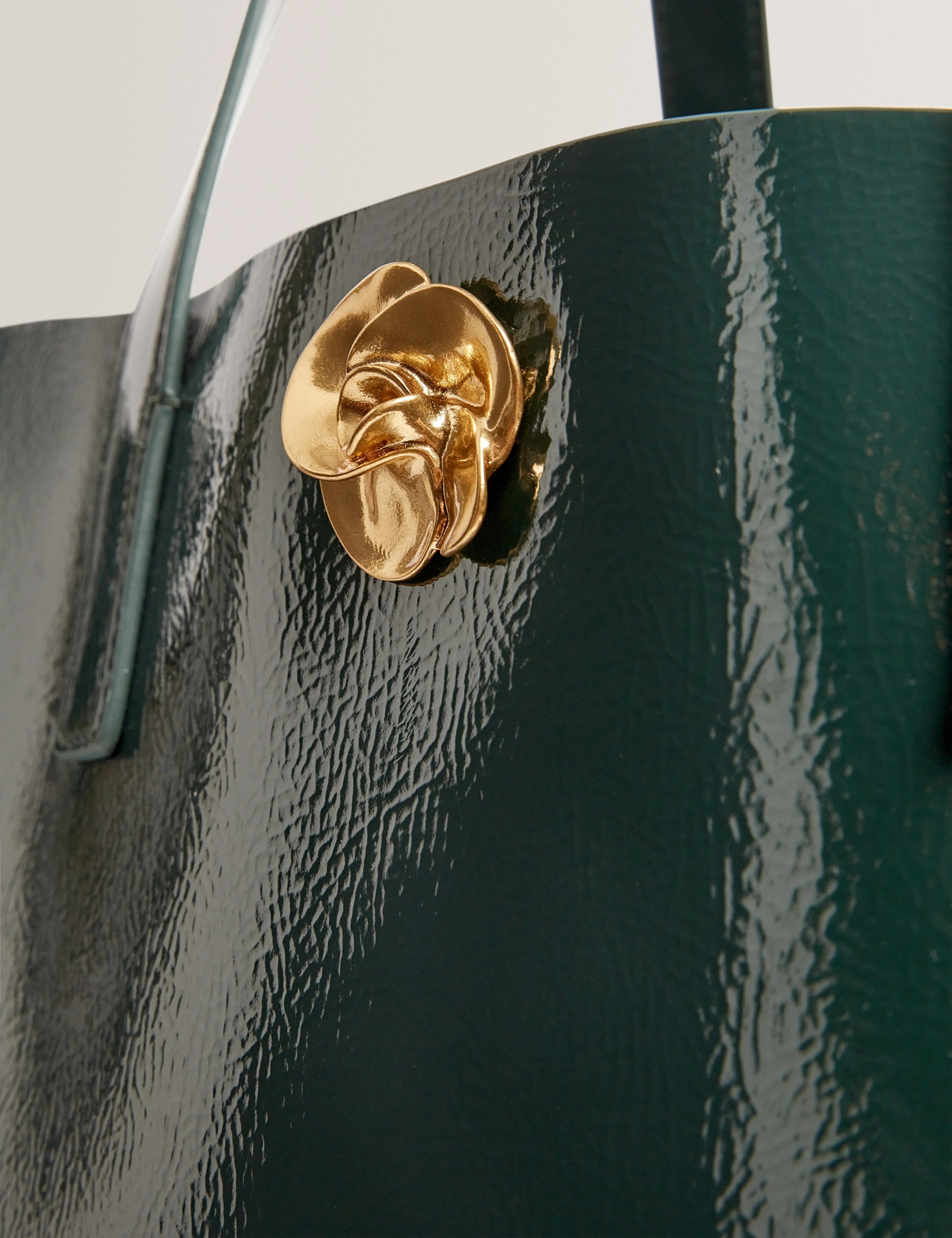 ROSENNI: Rose Detail Crinkle Large Tote Bag - Bellabags Ted Baker