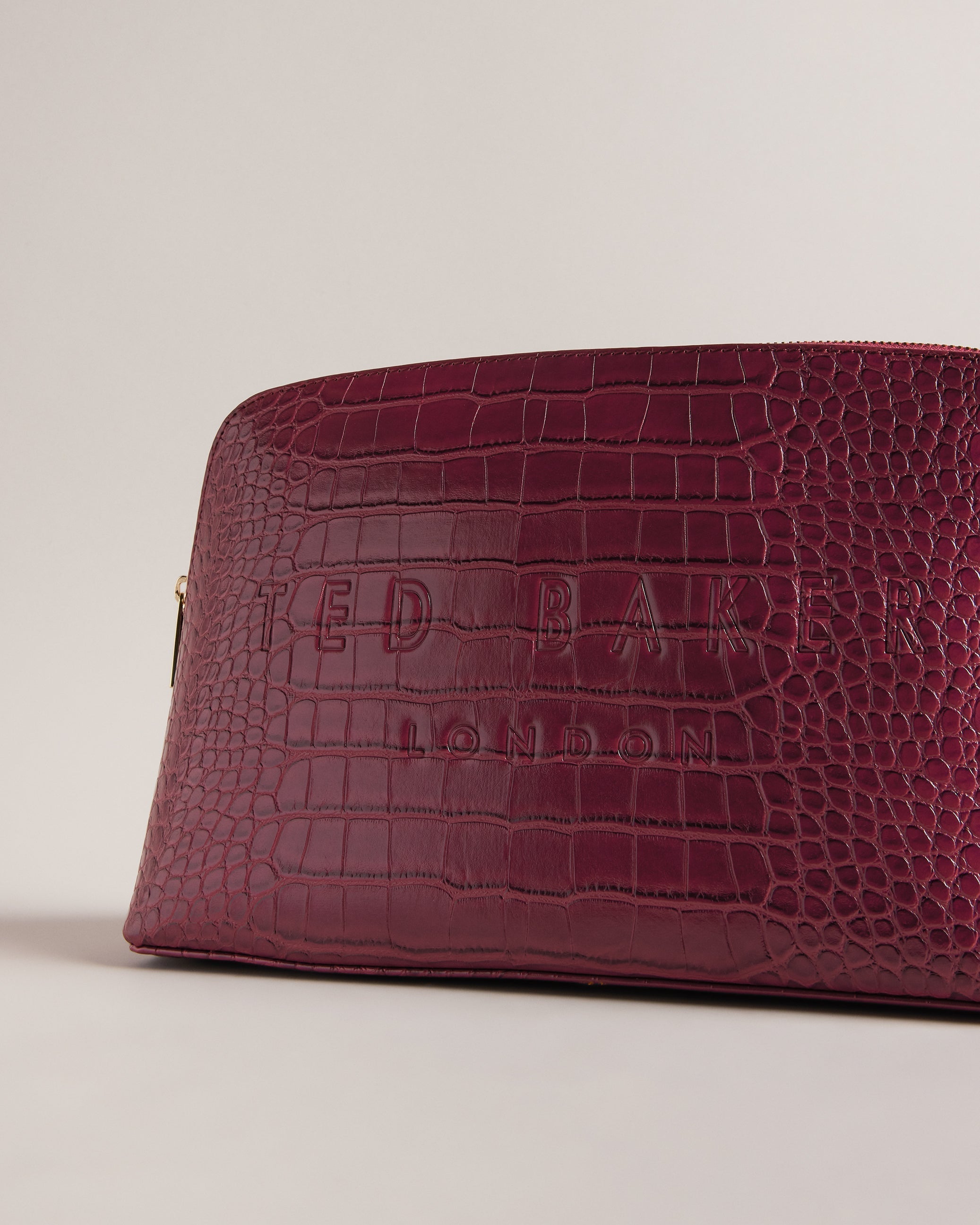 Women's Crocana-Imitation Croc Large Washbag Dp-Purple Ted Baker South Africa Bellabags