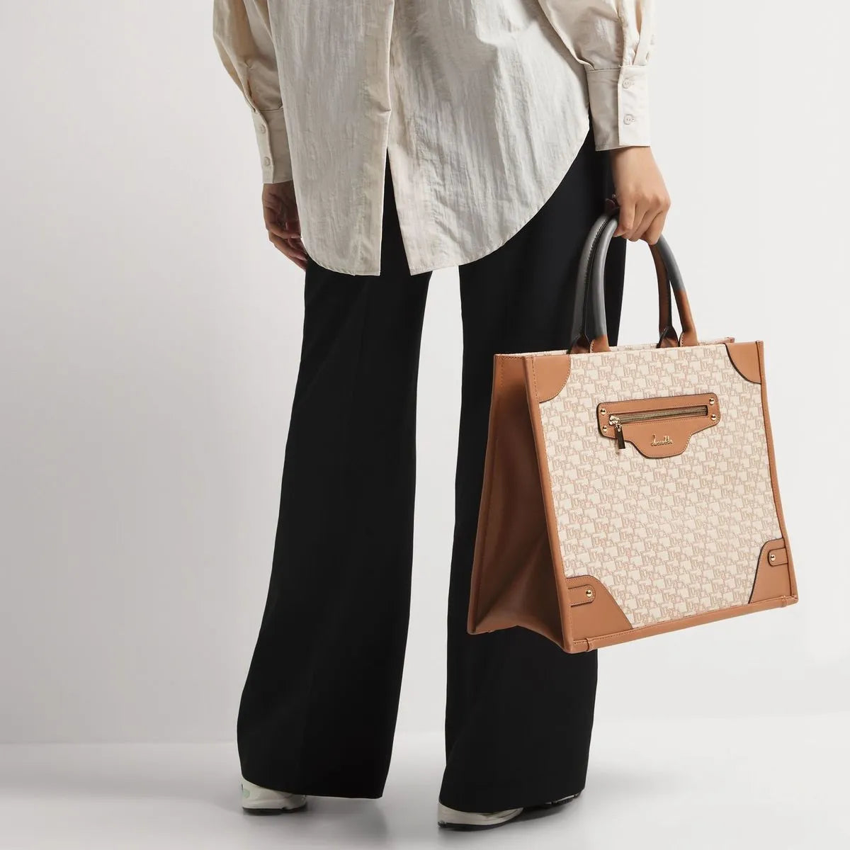 Large Front Pocket Jacquard Tote - By Luella - Invoque