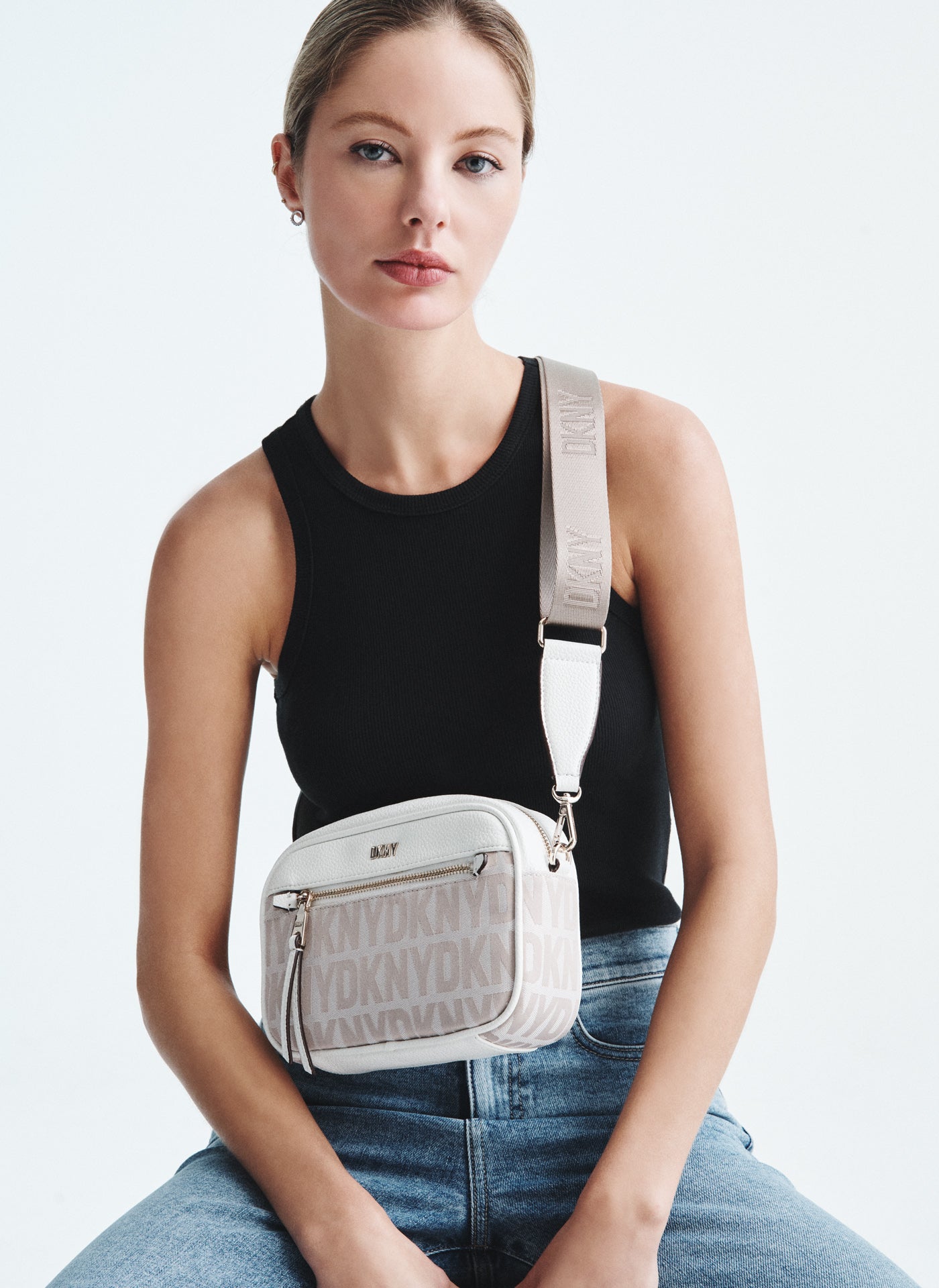 ZOIE CAMERA BAG - By DKNY - Invoque