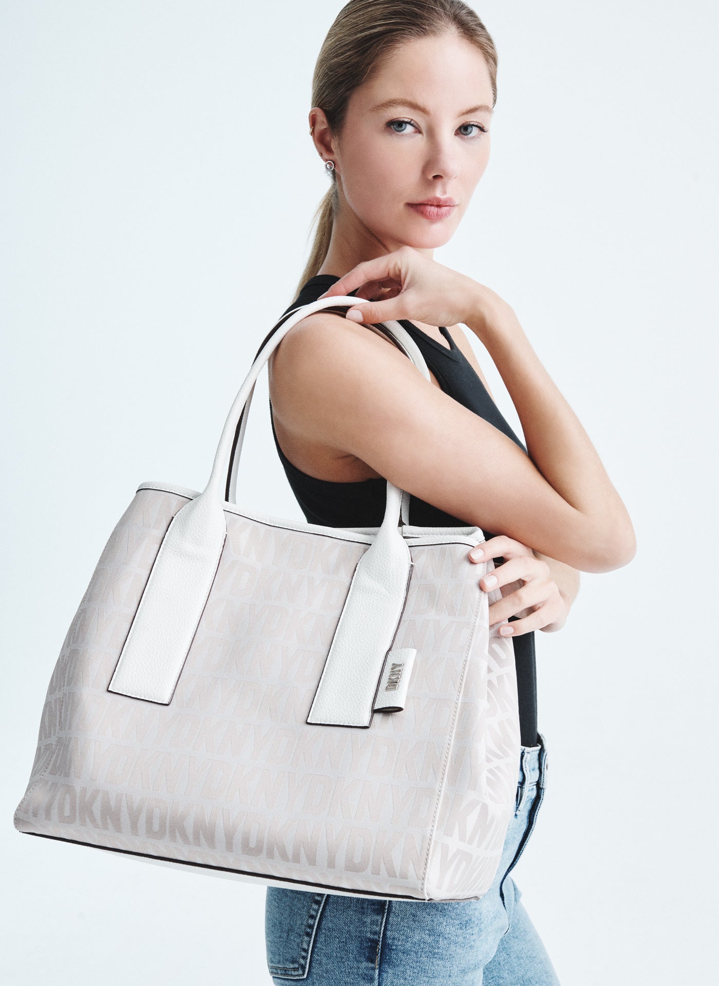 GRAYSON TOTE - By DKNY - Invoque