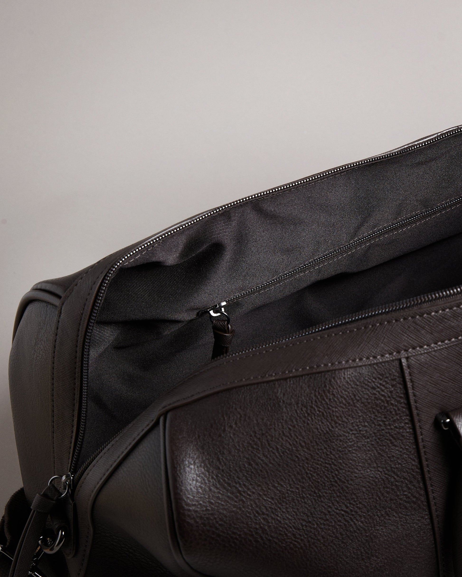 Men's Evyday-Striped Pu Holdall Brn-Choc Ted Baker South Africa