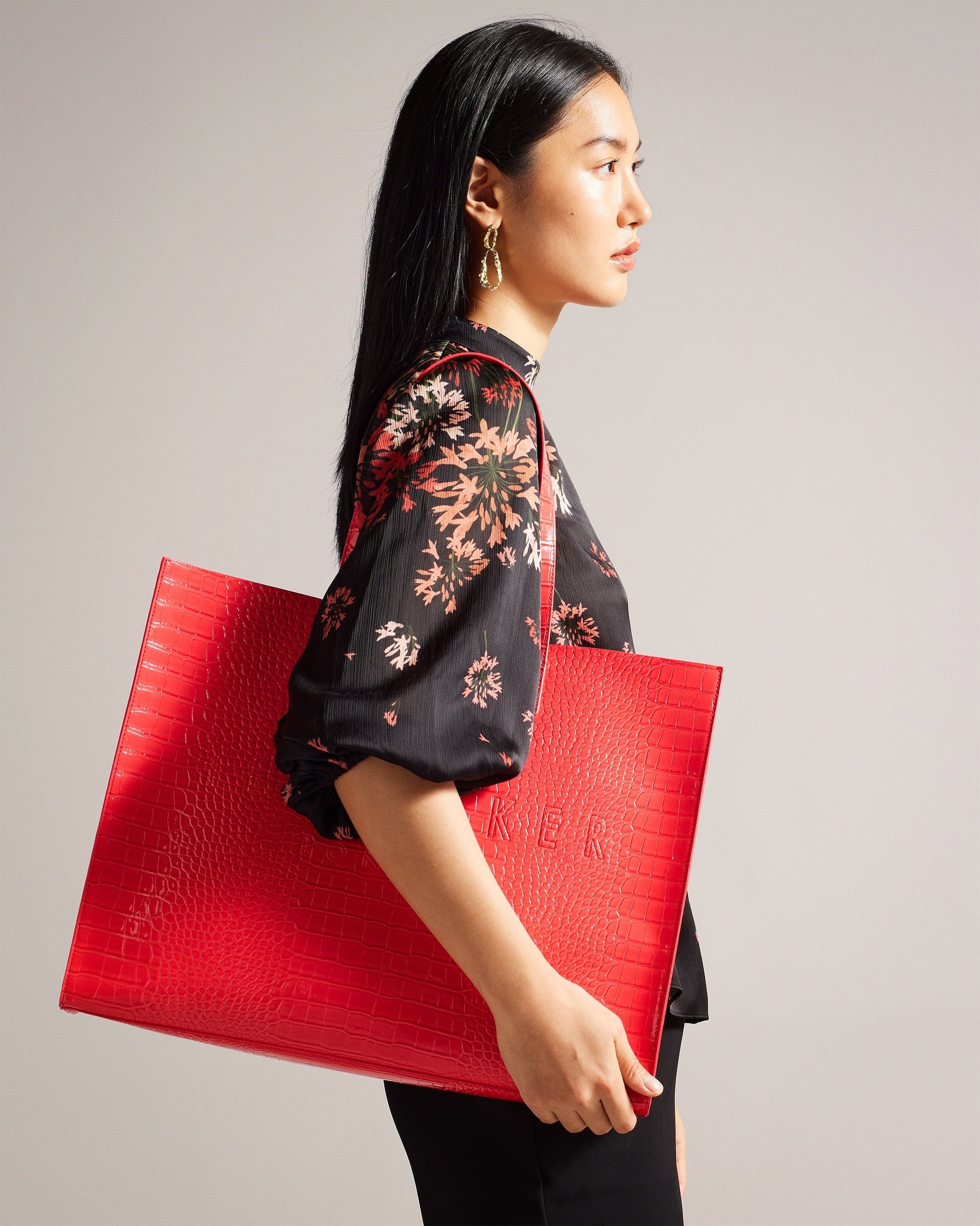 Women's Allicon-Croc Effect Extra Large Icon Bag Coral Ted Baker South Africa