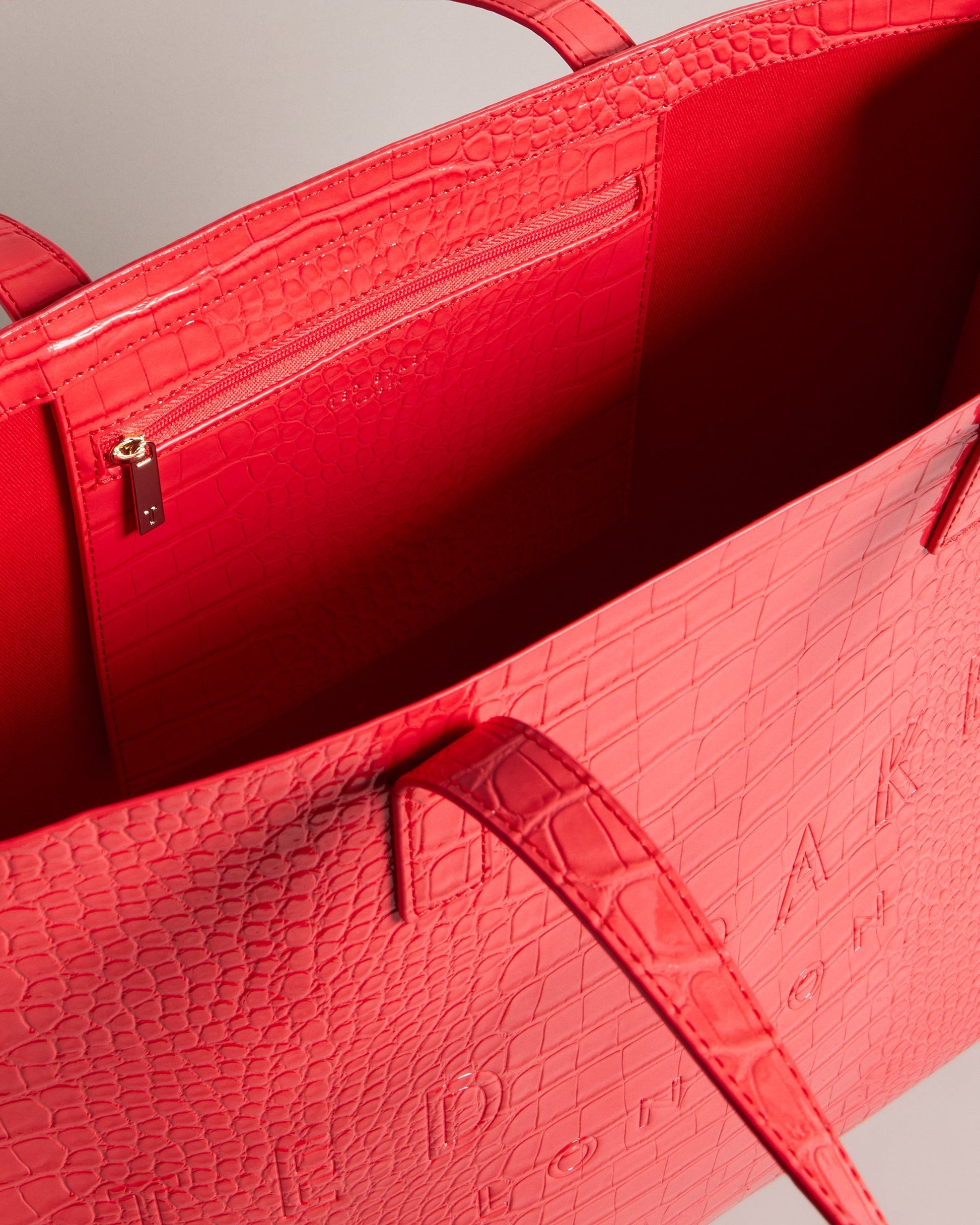 Women's Allicon-Croc Effect Extra Large Icon Bag Coral Ted Baker South Africa