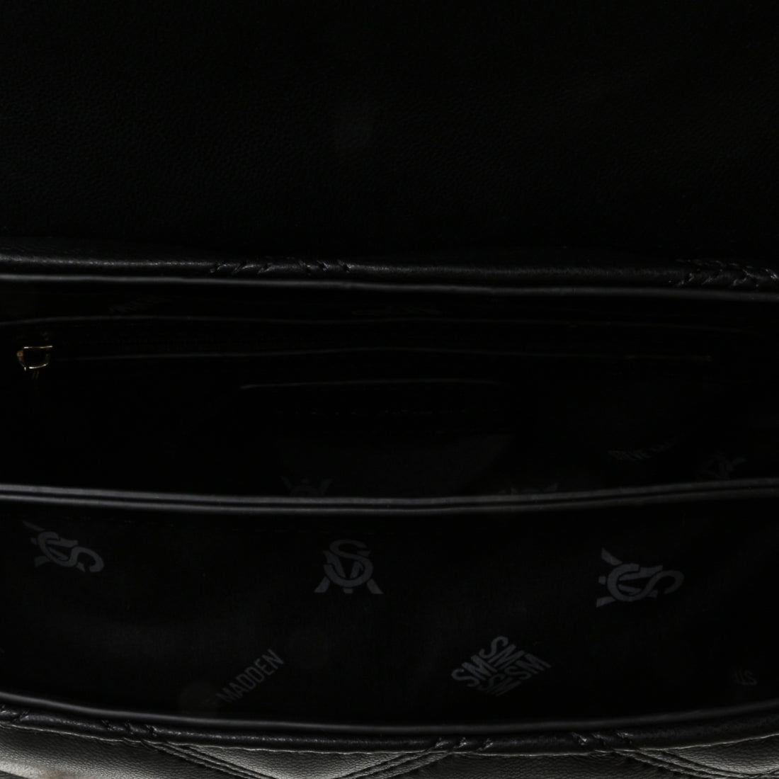 BVOLTURI BLACK GOLD - By STEVE MADDEN - Invoque